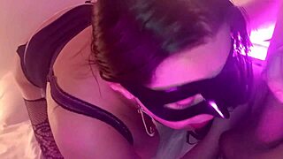 Mi hermanastra es una puta me deja follarla sin condon mientras su esposo cornudo esta en el trabajo el no sabe nada 1