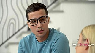 i'm begging stepmom to breed family heir with my cock now