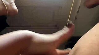 Neighbor teases with juicy ass flash on platform