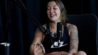 Flor de Damiana spills dirty secrets in naughty interview with Vovô Moai on Porn Cast Brazil