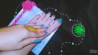 Teen babe's foot massage builds to fetish orgasm