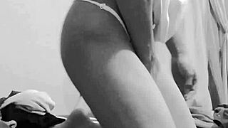 tanguita hilo on skinny teen ass... te gusta? 🔥🍑