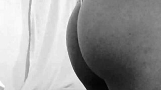 tanguita hilo on skinny teen ass... te gusta? 🔥🍑