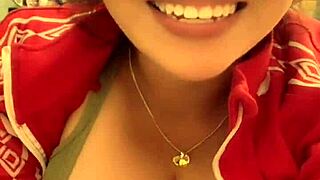 peruvian tiktoker shows off her hot moves