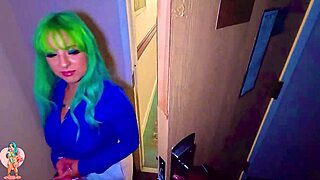 damn this tight creamy pussy squirts on bbc after sloppy lick massage