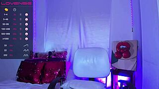 Julieta venus craves dildo like real cock