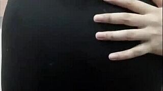 encuerando a doña mary en su cuarto sola