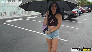 Her pussy glazed with thick penis icing after deep creampie pounding!