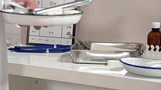 Gynecologists Double Penetrate Slut Patient Polly Pons Hard!