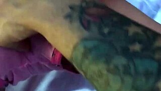 Loirinha blasts off with sex toys in parents' bathroom!