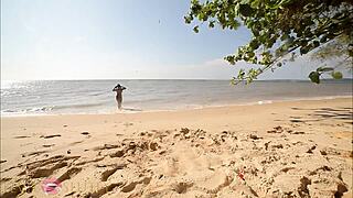 Ebony Thot Twerks Naked Beach for Dick Request Part 3