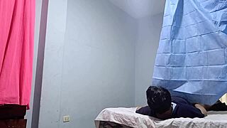 la enfermera dice que empieza el tratamiento pero no imaginaba mi polla dentro de su coño... ¡qué enfermera sucia tan caliente!