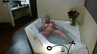 dawnskye1962's jacuzzi joi got you stroking hard?