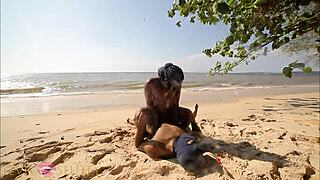 Ebony Thot Twerks Naked Beach for Dick Request Part 3