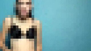 Balls crushed under femdom pressure!