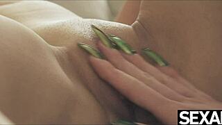 Flexible teen devours redhead's puffy clit pussy!!