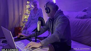 stepmom's wet cravings overwhelm her during his intense game stream fuck