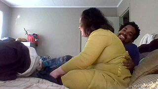 Wife shows how mommy folds clothes with big natural tits 😏