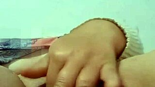 Hey, wanna see this Colombian abuela stuff her mature pussy with cucumber?