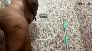 Peitos enormes cheios de leite in hardcore ebony teen pounding
