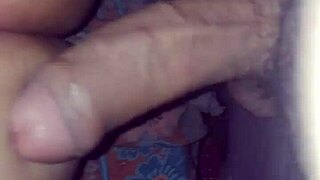 Puta Shows Off Her Goods For Cash