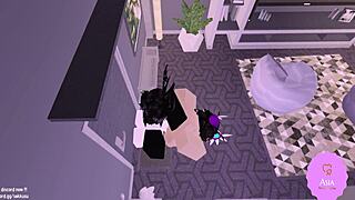 Latina Baddie Stretches On Huge Monster Cock Creampie