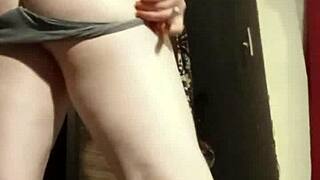 i finger my tight ass in grey lingerie on cam feeling so naughty