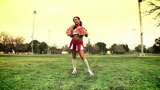 Teen Cheerleader Ivy Winters Fucks Older Guy With Creampie