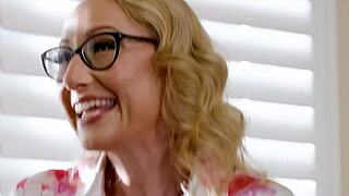 Free Massage Ignites Wild Pussy Licking! Hot Babes Mocha Menage And Crystal Clark Tribbing Fever