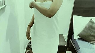 feels so good stripping playing with my juicy pussy and natural tits