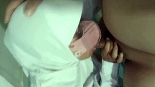 Seksi Indonesian Girlfriend Bent Over Doggystyle on Big Cock