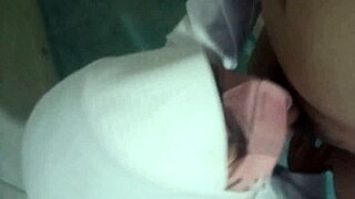 Seksi Indonesian Girlfriend Bent Over Doggystyle on Big Cock