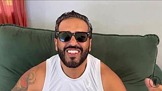 ja imaginou vivian lola e cintia lara chupando e fodendo anal cowgirl juntas pro seu pau?