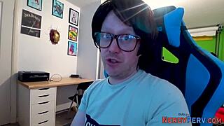 hey newbie this leeds nerd wants to eat your pussy so bad right now girl