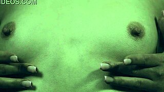 hey, ever wonder how elizamars teases her vintage body in that antique solo scene?