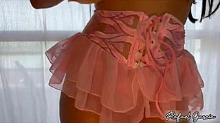 Convenci uma GAROTA de 18 anos a perder a VIRGIDADE sem camisinha no sofá de casa