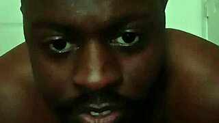 taking off my glasses mid-dance to share fave workout pose and rare song remixes i dig 😎💃