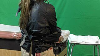 yo scarlett johnson gets her pussy inspected deep in this medical check