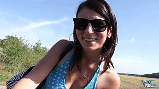 hey dude, this horny hitchhiker needs quick cunt bang right on roadside!!