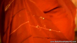 gorgeous indian woman reveals her natural body beauty