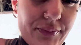 Gym workout got her so wet pussy dripping down legs 💦😩