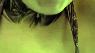 Gym workout got her so wet pussy dripping down legs 💦😩