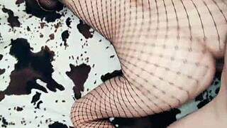 Wife's Homemade Milf Ass Tease Turns Into Erotic Pov Couple Fuck!