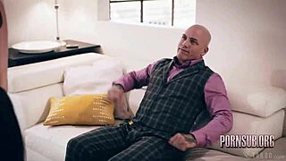 i catch my stepdaughter stripping naked and it turns me on