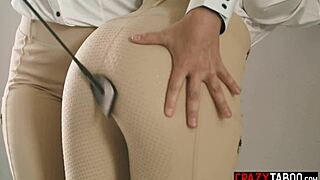 horny big booty lesbo gal ritchie ridin sinn sage face while gettin fingered an licked!