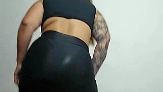 Solo girl masturbates hard flashes tits at table corner