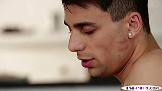 bisexual muscular hunks mmf threeway spitroast pussy while stroking huge cocks cum