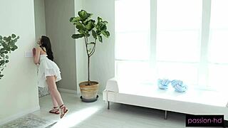 roommate's boyfriend uses my tight spot for vr game