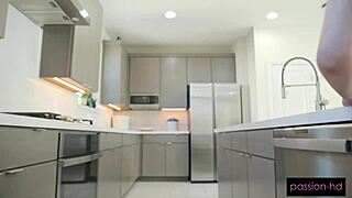 roommate's boyfriend uses my tight spot for vr game