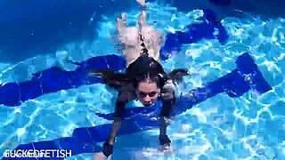 Skinny brunette latina jessica bunny in latex suit dives for underwater pussy ass play